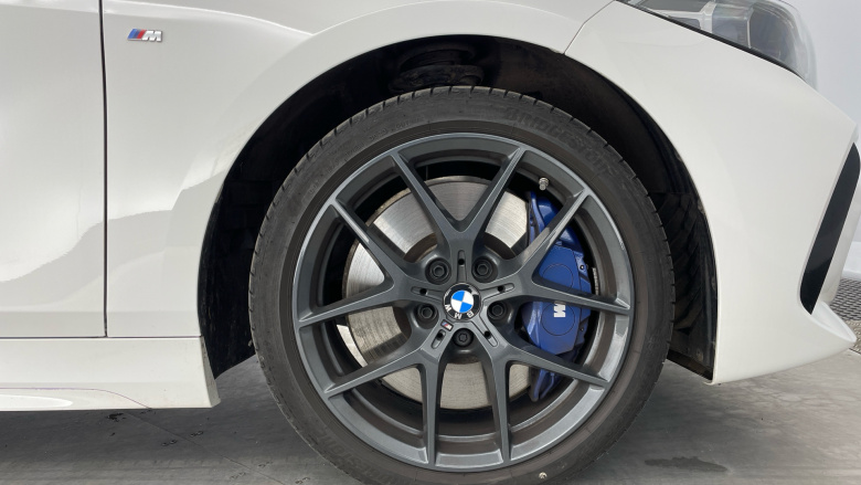 BMW 1 Series 118i [136] M Sport 5dr Step Auto [LCP/Pro pk] Petrol Hatchback